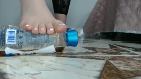 Snapshot of luna_bluebery chatting on October 2025 04:09:02 AM Luna--Blueberry online show from October 2025 04:09:02 AM