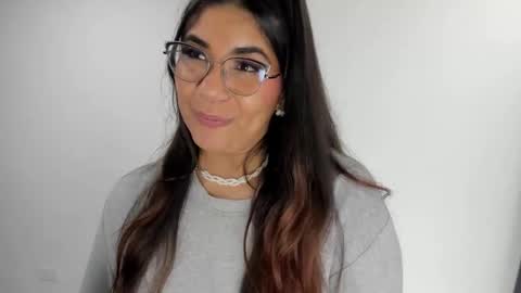 luna  online show from November 2025 11:21:02 PM