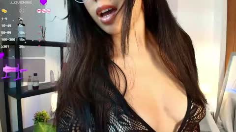 Luna Ferrer online show from May 2026 08:59:01 PM