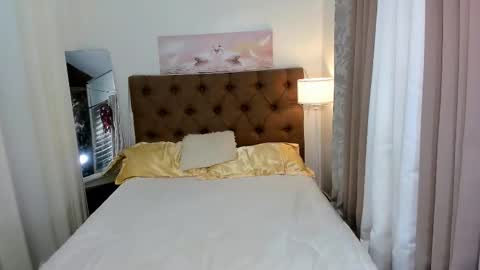 luna_harper13 online show from September 2025 12:05:01 PM