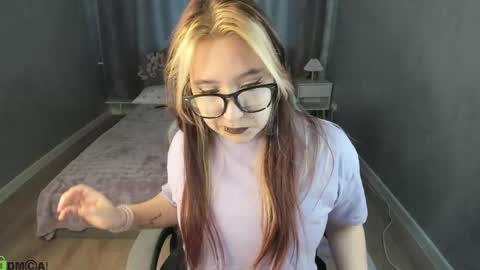 Luna Host online show from May 2026 01:45:01 AM
