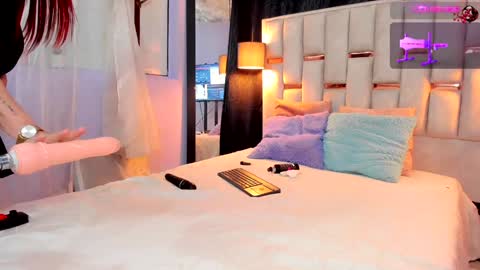 Snapshot of luna_loboo chatting on January 2025 08:04:01 AM KAMY online show from January 2025 08:04:01 AM