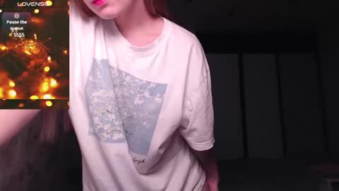 Snapshot of luna_loveisgood chatting on December 2024 12:18:02 PM Luna online show from December 2024 12:18:02 PM