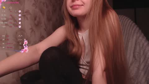 Snapshot of luna_loveisgood chatting on November 2025 08:55:01 PM Luna online show from November 2025 08:55:01 PM