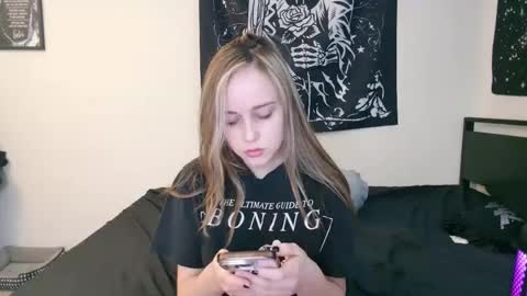 Luna online show from October 2025 06:31:01 PM