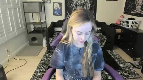 Luna online show from March 2026 02:01:01 PM