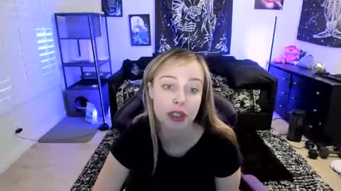 Luna online show from May 2026 07:43:02 PM