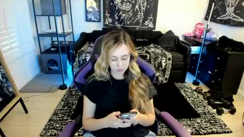 Luna online show from June 2026 11:46:01 PM