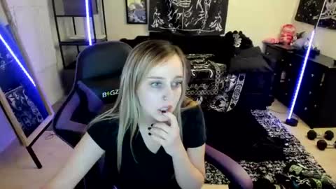 Luna online show from July 2026 04:07:02 AM