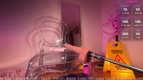 Luna Luuvz online show from May 2026 04:07:02 AM
