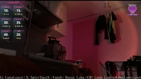 Luna Luuvz online show from May 2026 07:28:02 AM