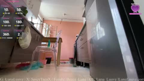 Luna Luuvz online show from June 2026 07:38:02 PM