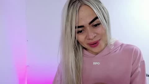 Luna Marquez online show from May 2026 09:05:01 AM
