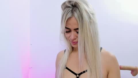 Luna Marquez online show from May 2026 05:20:01 PM