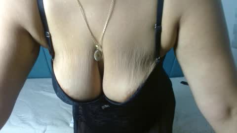 Snapshot of luna_merie chatting on December 2025 12:24:02 PM Luna online show from December 2025 12:24:02 PM