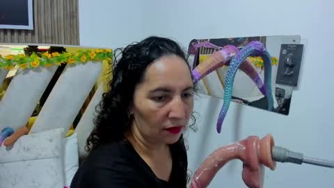 luna_naughty1 online show from June 2026 05:58:02 PM