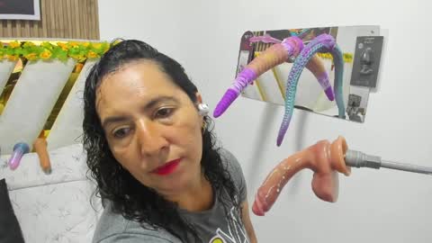 luna_naughty1 online show from June 2026 07:09:02 PM