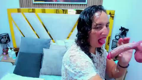 luna_naughty1 online show from July 2026 04:50:01 PM