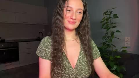 Snapshot of luna_raee chatting on November 2025 06:40:01 PM luna_raee online show from November 2025 06:40:01 PM