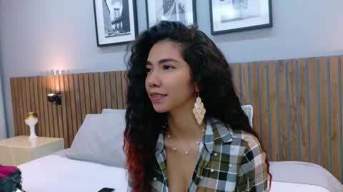 LUNA  online show from November 2025 01:25:02 PM