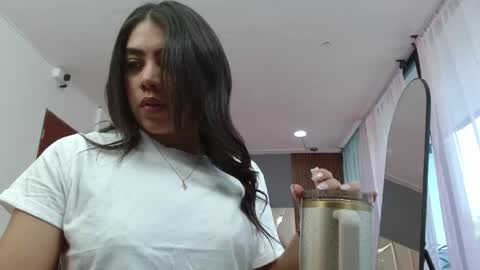 luna_rousse26 online show from May 2026 01:30:01 PM