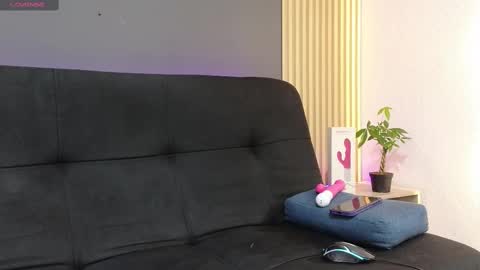 luna_sophya online show from September 2025 12:18:01 PM