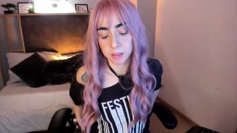 Snapshot of luna_tagliaferri chatting on December 2025 03:52:02 PM Luna online show from December 2025 03:52:02 PM