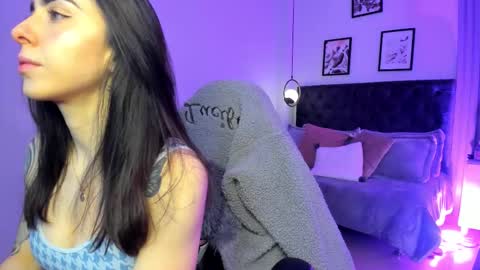 Snapshot of luna_tagliaferri chatting on January 2026 02:33:01 PM Luna online show from January 2026 02:33:01 PM