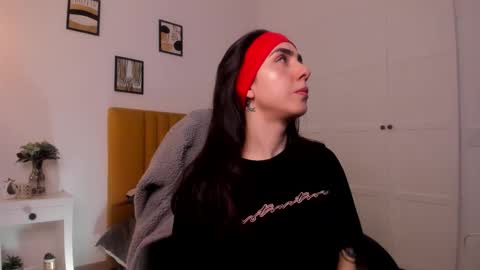 Snapshot of luna_tagliaferri chatting on February 2026 09:00:02 PM Luna online show from February 2026 09:00:02 PM