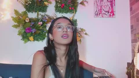 luna_valen online show from March 2026 04:28:02 AM