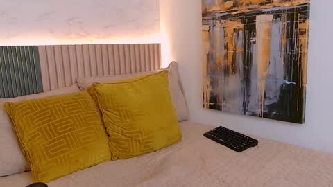 luna_valle online show from November 2025 08:51:01 PM