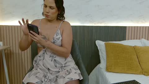 luna_valle online show from April 2026 08:31:01 PM