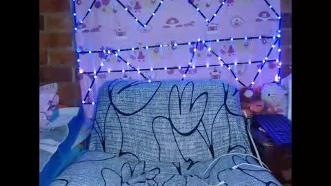 Snapshot of luna_vixxen chatting on February 2026 04:40:02 AM luna_vixxen online show from February 2026 04:40:02 AM