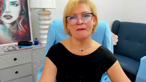 L u n a online show from June 2026 06:56:02 AM