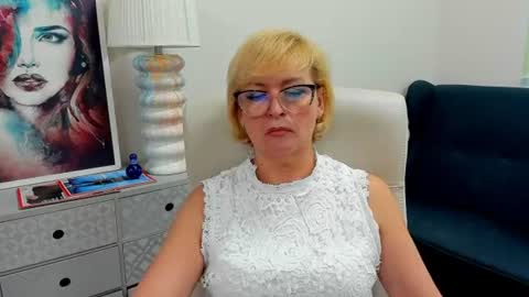 L u n a online show from June 2026 09:36:02 AM