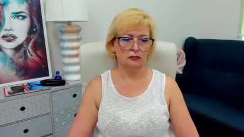 L u n a online show from June 2026 06:38:02 AM