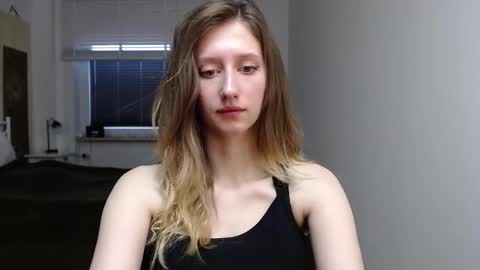 L U N A  online show from September 2025 05:31:02 AM