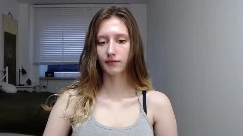 L U N A  online show from September 2025 05:23:01 AM