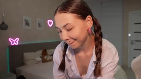 Sweet Luna online show from July 2026 05:52:01 PM
