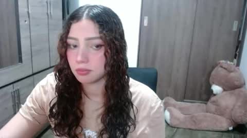 Snapshot of lunaa_sub chatting on May 2026 08:58:02 PM lunaa_sub online show from May 2026 08:58:02 PM