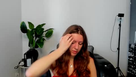 Snapshot of lunaa_x44 chatting on July 2026 07:24:01 AM lunaa_x44 online show from July 2026 07:24:01 AM