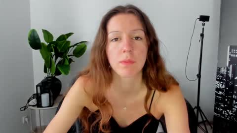 Snapshot of lunaa_x44 chatting on July 2026 08:39:01 AM lunaa_x44 online show from July 2026 08:39:01 AM