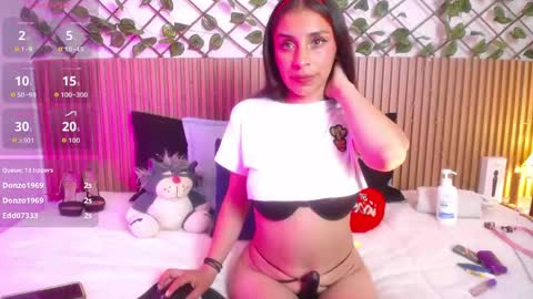 lunaaa_07 online show from May 2026 05:26:01 AM