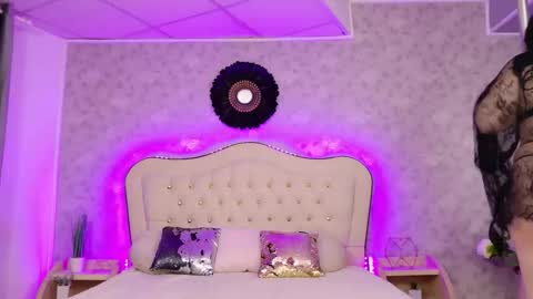 Snapshot of lunababe_ chatting on January 2026 12:33:02 PM lunababe_ online show from January 2026 12:33:02 PM