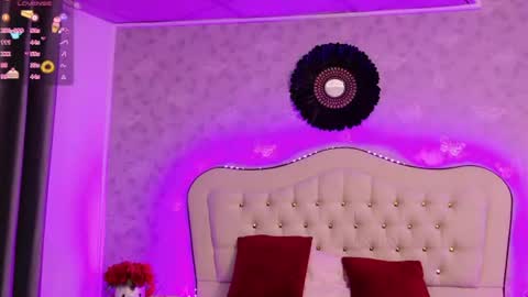 lunababe_ online show from June 2026 11:26:01 AM