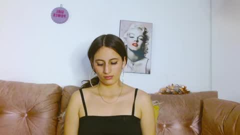 Snapshot of lunaembercs chatting on January 2025 01:06:01 AM Luna online show from January 2025 01:06:01 AM