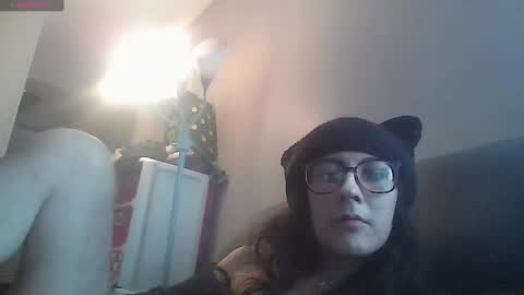 Snapshot of lunafreya92 chatting on February 2025 08:16:01 PM Freya online show from February 2025 08:16:01 PM