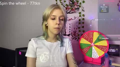 luna online show from May 2026 10:06:01 PM