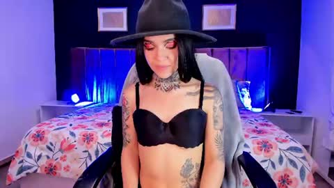 Lunai . special show when you reach 10000 followers .  online show from July 2026 12:25:02 AM
