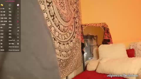 luna dela cruz online show from October 2025 11:18:02 PM